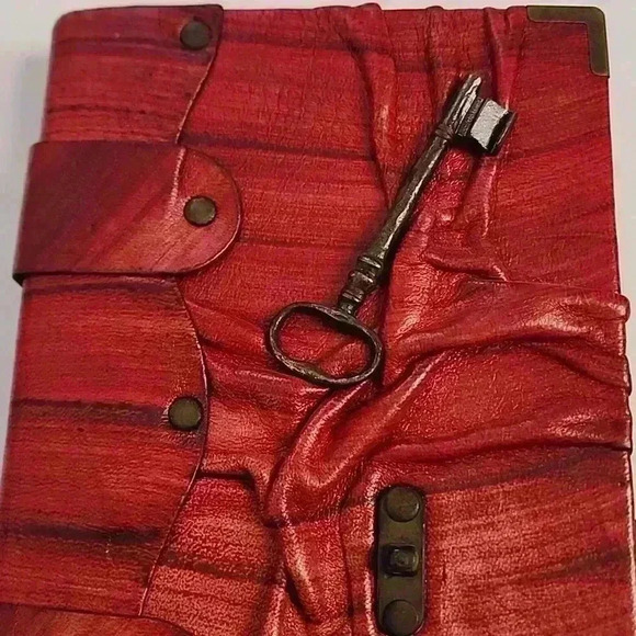 London Cherry Red Leather Journal Hand Made English (UK) Hook & Eye Closure - Picture 6 of 12